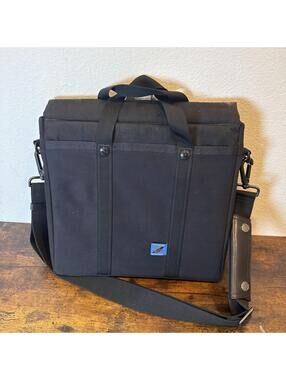 Tom Bihn Brain Cell 4X – Padded Laptop/Tablet Sleeve – Black – Fits 12" –